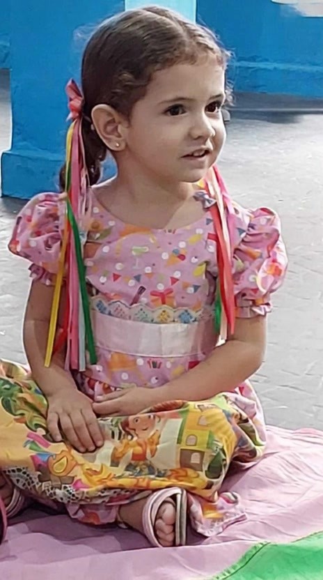 LAURA, LAURINHA - 2037